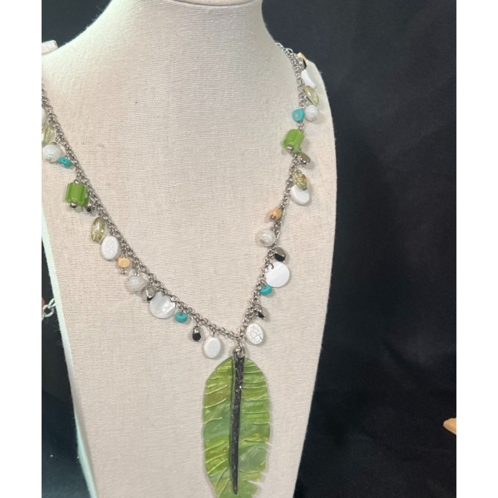 Chico's Silver Beaded Necklace Green Leaf Pendant 30" Tropical Resort‎ Vacation